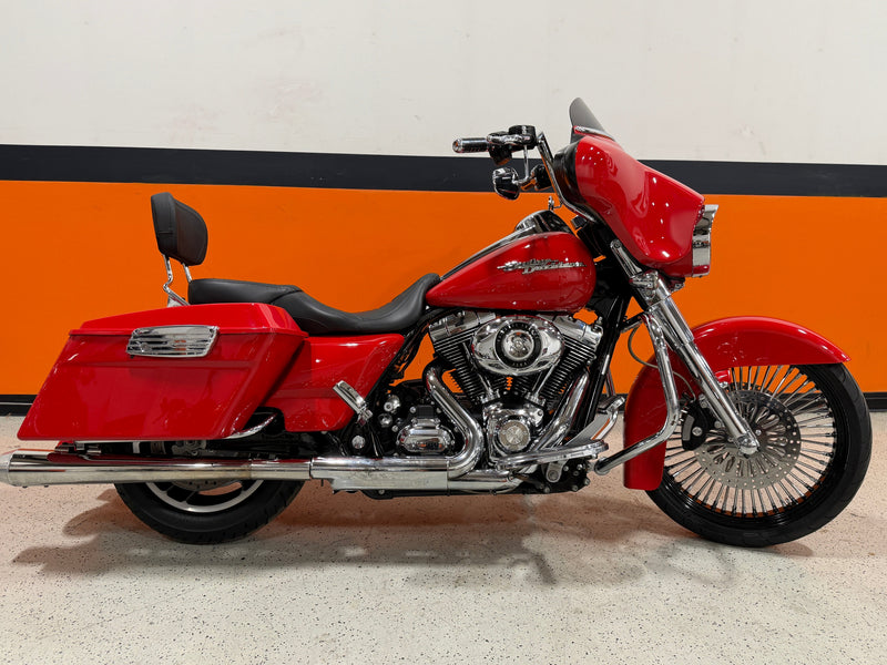 ハーレーダビットソン2010 H-D FLHX Street Glide SOLD 2010 Harley-Davidson Touring FLHX Street Glide Low Miles! One