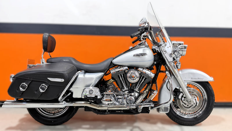 2004 Harley-Davidson Road King Classic FLHRCI Many Extras! Low