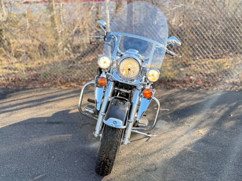 2006 Harley-Davidson Road King Classic FLHRCI Many Extras! Low