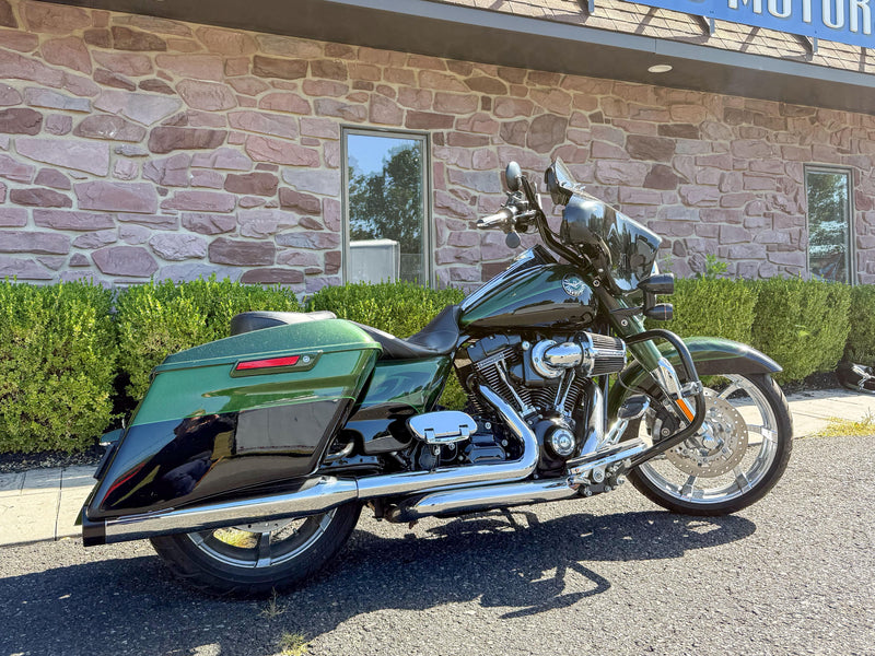 2014 HarleyDavidson CVO Screamin' Eagle Road King FLHRSE5 110" Low Mi