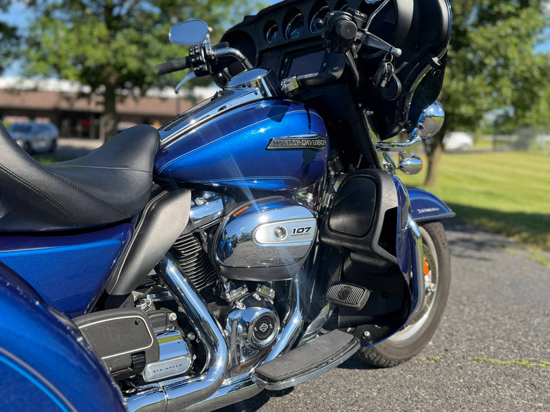 2017 Harley-Davidson Triglide Ultra Classic FLHTCUTG M8 Trike One