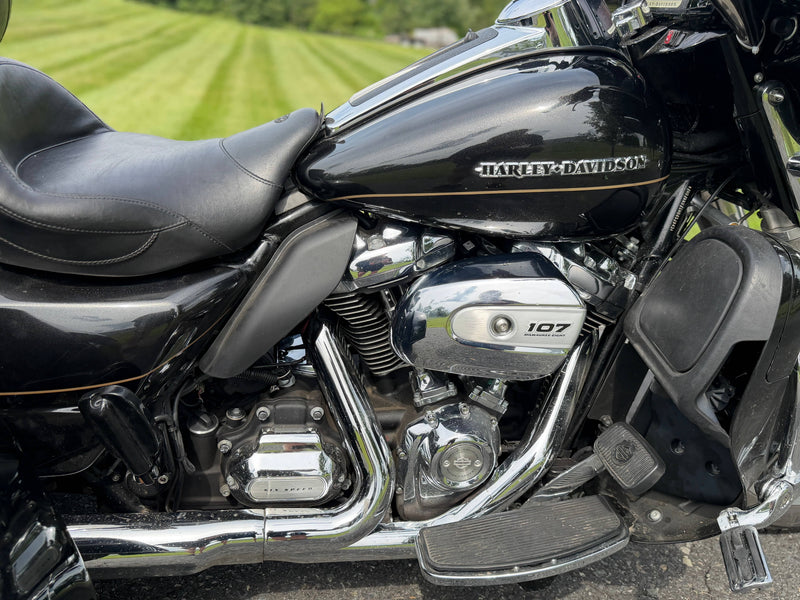 2017 Harley-Davidson Ultra Limited Low FLHTKL M8 Tri-Glide Motor