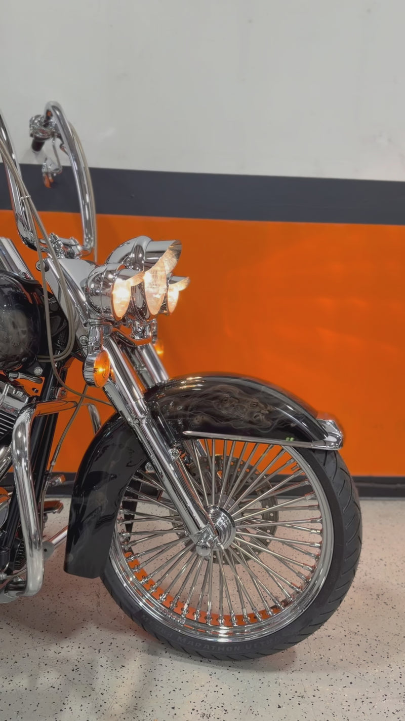 2004 Harley-Davidson Heritage Softail Classic FLSTCI Cholo Vicla