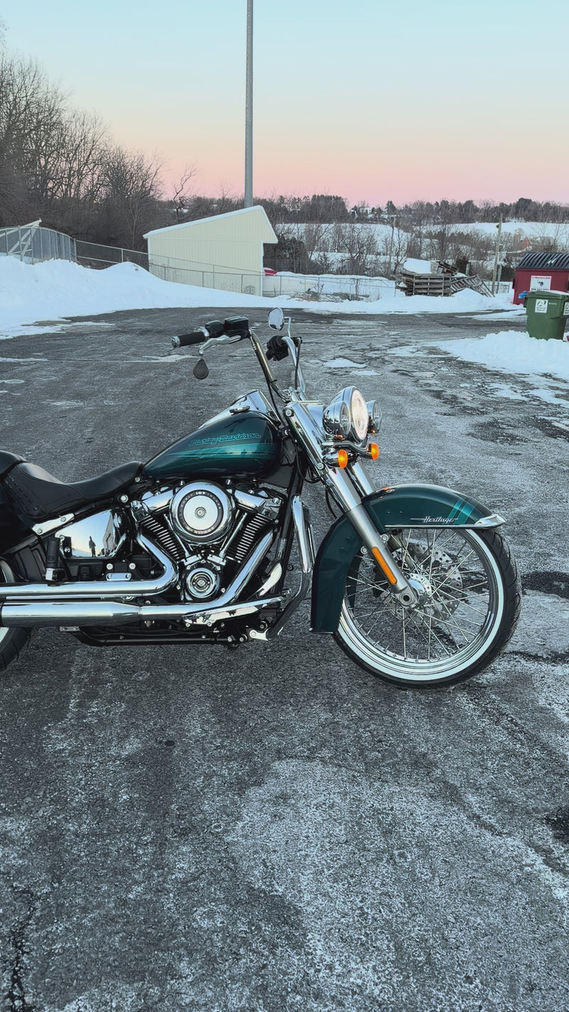 2020 Harley-Davidson Softail Heritage Classic FLHC Tahitian Teal