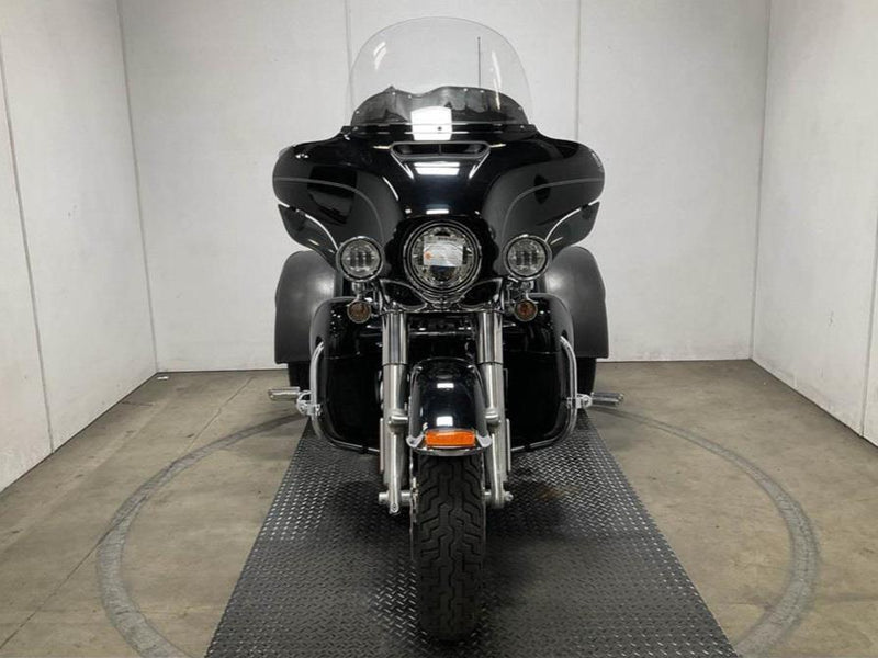 2017 Harley-Davidson Tri Glide Ultra FLHTCUTG M8 Touring Trike One Owner w/ Low Miles $23,995 (Sneak Peek Deal)