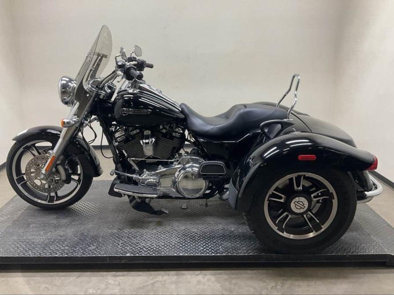 2017 Harley-Davidson Trike Freewheeler FLRT One-Owner, Slip-On Mufflers, & Extras! Only 2k Miles! $19,995