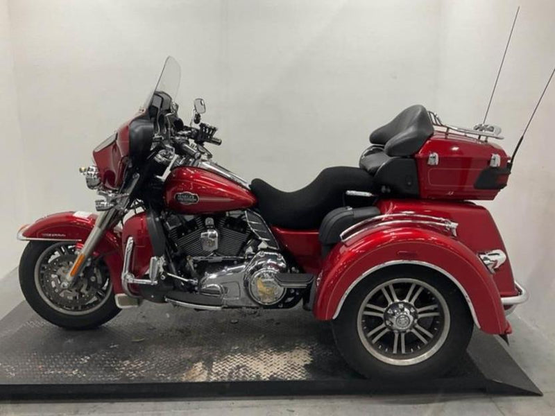 2013 Harley-Davidson Triglide Ultra Classic FLHTCUTG Trike One Owner w/ Only 17,235 Miles! $21,995