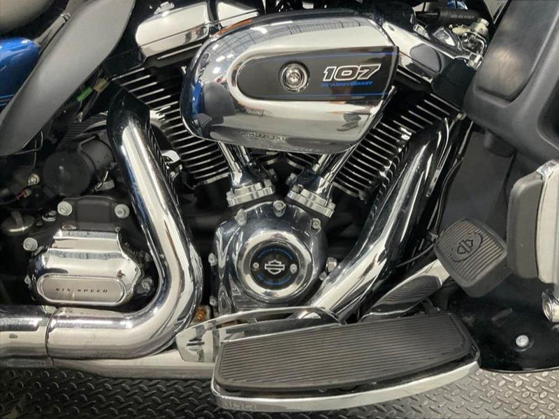 2018 Harley-Davidson Tri Glide Ultra FLHTCUTG Trike 115th Anniversary One Owner w/ Low Miles $27,995 (Sneak Peek Deal)