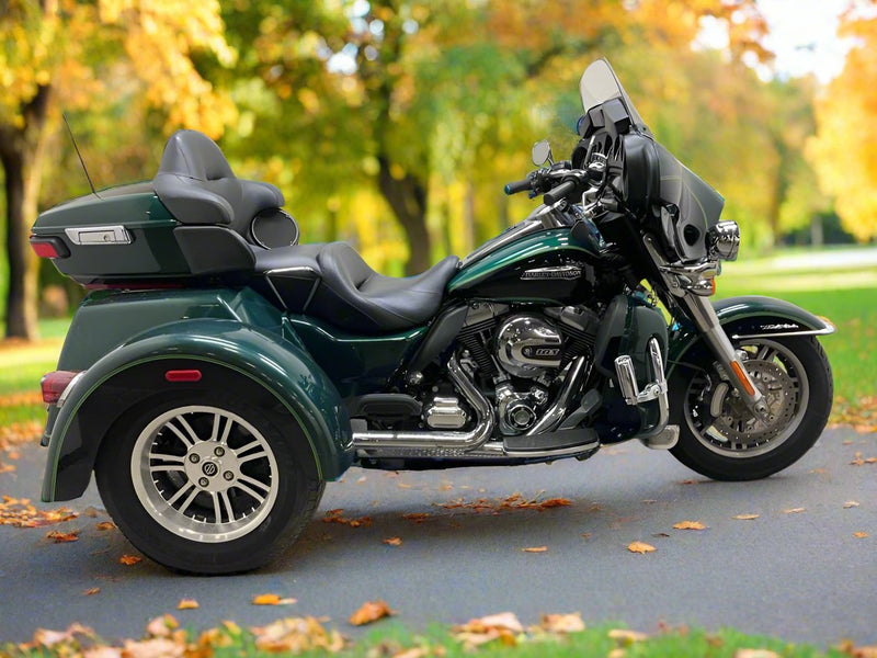 2016 Harley-Davidson Triglide Tri-Glide Ultra Classic FLHTCUTG One Owner w/ Only 2,634 Miles! $23,995 (Sneak Peek Deal)