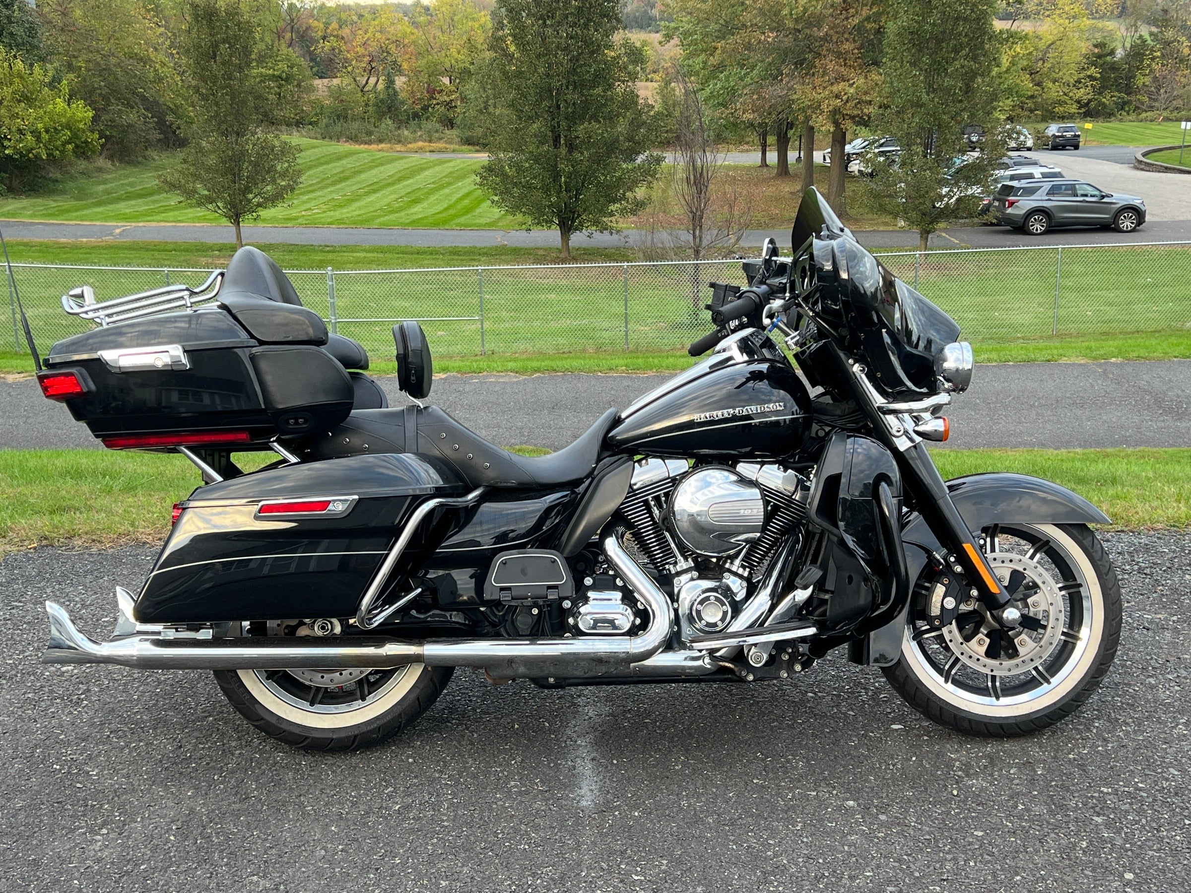 2014 HarleyDavidson Ultra Classic Limited FLHTK 103" 6Speed w/ Extra