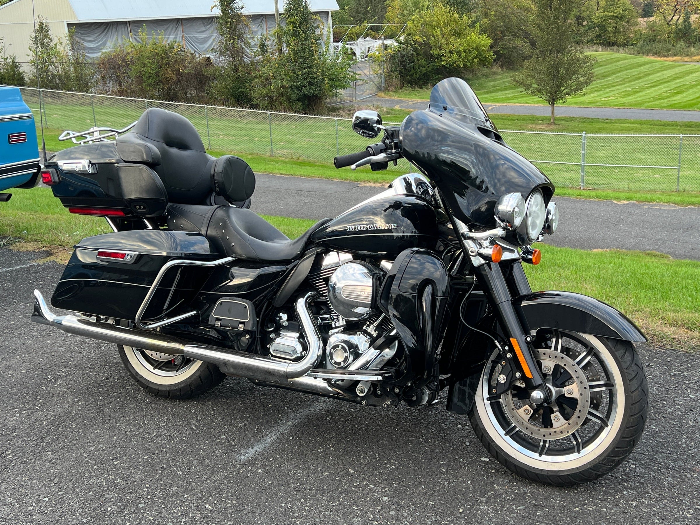 2014 HarleyDavidson Ultra Classic Limited FLHTK 103" 6Speed w/ Extra