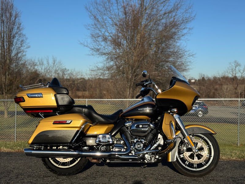 2017 Harley-Davidson Touring Road Glide Ultra FLTRU 107 Milwaukee 8 w/ only 16k Miles & Extras! - $14,995