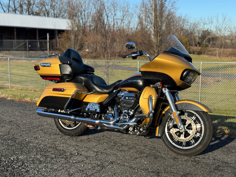 2017 Harley-Davidson Touring Road Glide Ultra FLTRU 107 Milwaukee 8 w/ only 16k Miles & Extras! - $14,995