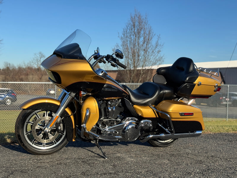 2017 Harley-Davidson Touring Road Glide Ultra FLTRU 107 Milwaukee 8 w/ only 16k Miles & Extras! - $14,995