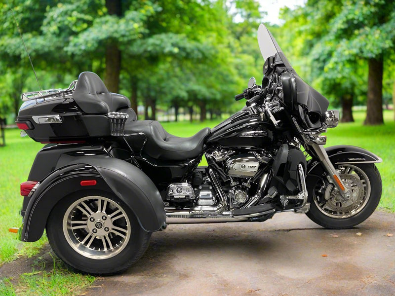 2017 Harley-Davidson Tri Glide Ultra FLHTCUTG M8 Touring Trike One Owner w/ Low Miles $23,995 (Sneak Peek Deal)