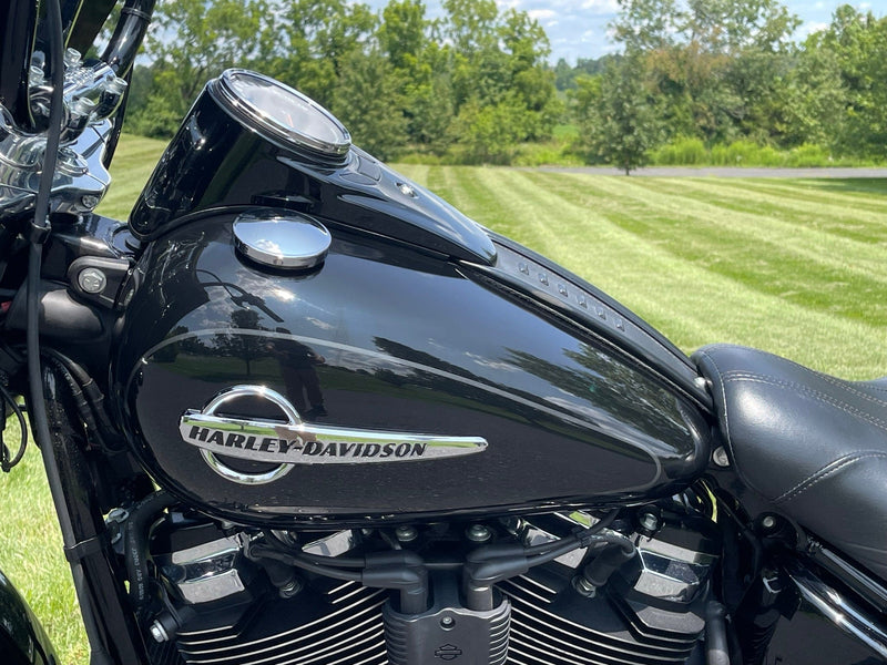 American Classic Motors 2018 Harley-Davidson FLHC Softail Heritage Classic 107" M8 6-Speed w/ Extras! $15,995