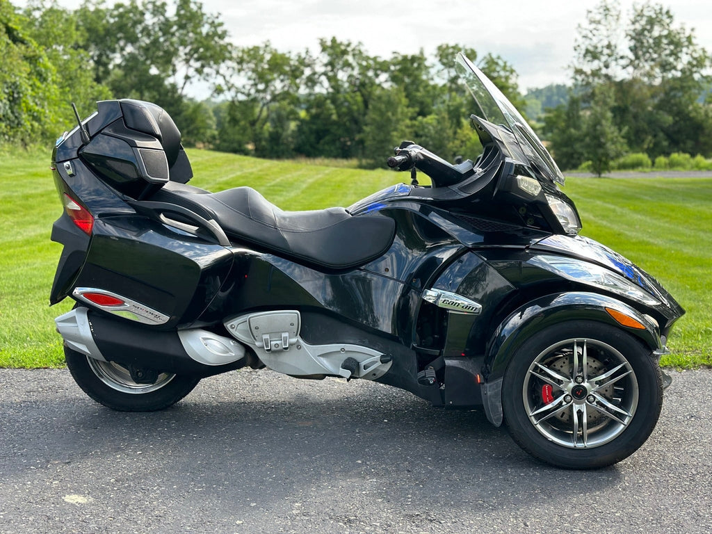 Can-Am Motorcycle 2010 Can-Am Spyder Roadster RT 3-Wheeler Trike 1000cc Semi-Automatic w/ Reverse - $10,995