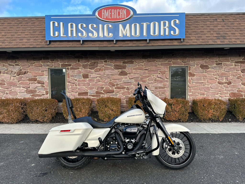 Harley-Davidson 2018 Harley-Davidson Touring Street Glide Special FLHXS 21" Wheel + Apes, 11k Miles! - $19,995
