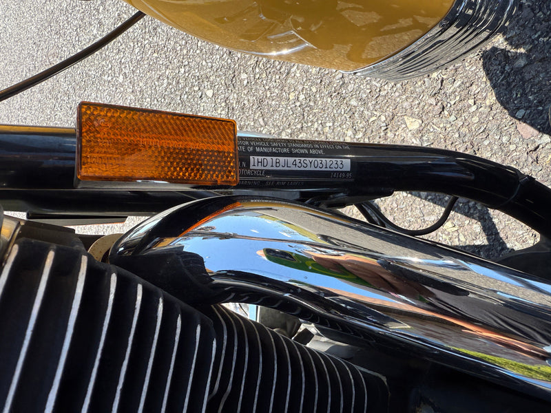 Harley-Davidson Motorcycle 1995 Harley-Davidson Heritage Softail FLSTC Rare Nugget Yellow & Cream 2-Tone Evolution w/ Only 14,203 Miles! $9,995