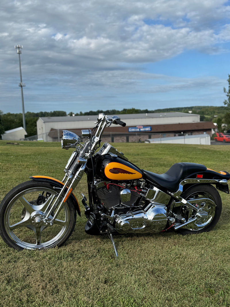 Harley-Davidson Motorcycle 2000 Harley-Davidson Softail Springer FXSTS Beautiful w/ Rare Two-Tone Paint & Thousands in Extras! $11,995