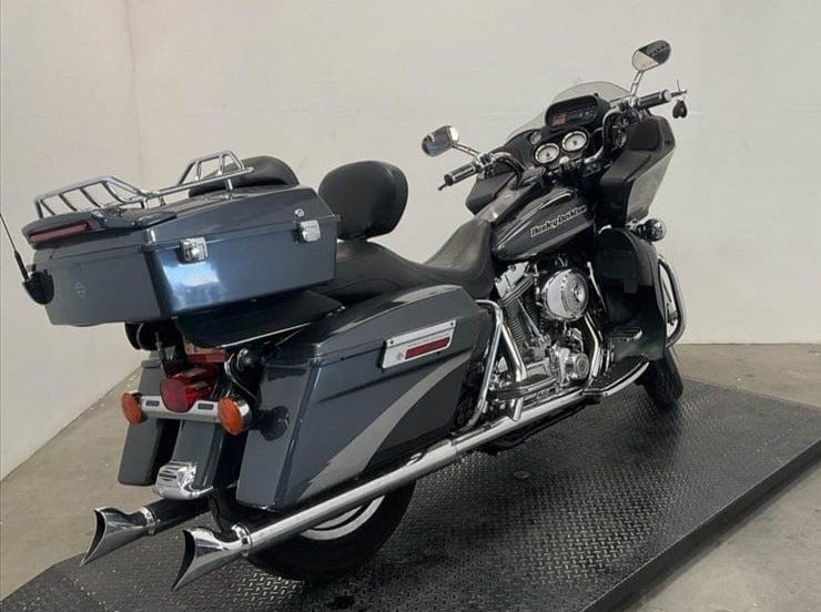 Harley-Davidson Motorcycle 2001 Harley-Davidson Screamin' Eagle FLTRSEI2 CVO Road Glide One Owner Low Miles! $10,995