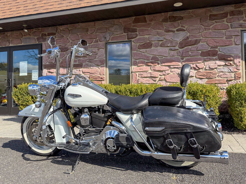 Harley-Davidson Motorcycle 2002 Harley-Davidson Road King Classic FLHRCI w/ LED's and Tons of Extras! - $6,995