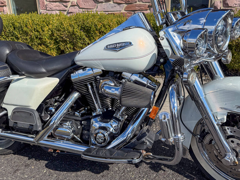 Harley-Davidson Motorcycle 2002 Harley-Davidson Road King Classic FLHRCI w/ LED's and Tons of Extras! - $6,995