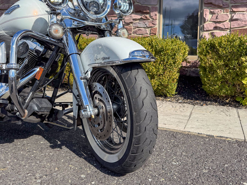 Harley-Davidson Motorcycle 2002 Harley-Davidson Road King Classic FLHRCI w/ LED's and Tons of Extras! - $6,995