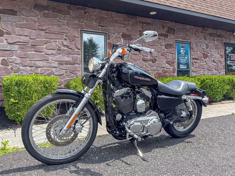 Harley-Davidson Motorcycle 2004 Harley-Davidson 1200 Sportster Custom XL1200C Only 2,300 Miles and Extras! $4,995