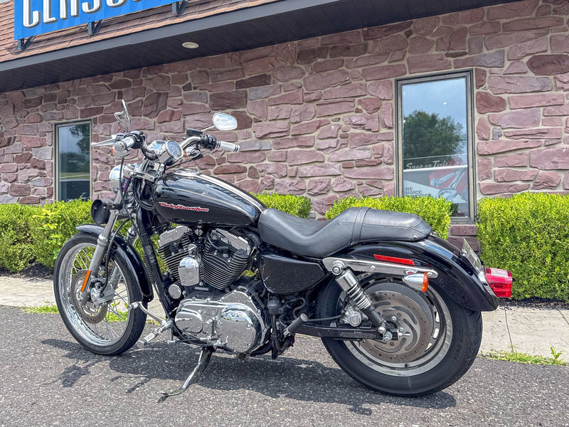 Harley-Davidson Motorcycle 2004 Harley-Davidson 1200 Sportster Custom XL1200C Only 2,300 Miles and Extras! $4,995