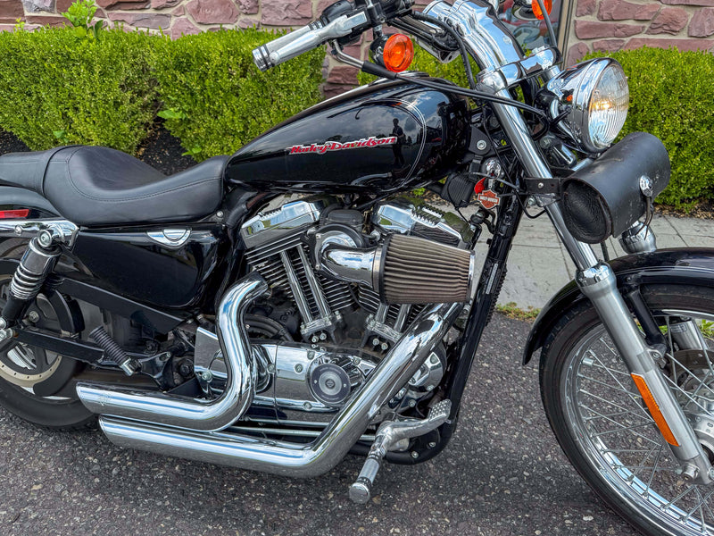 Harley-Davidson Motorcycle 2004 Harley-Davidson 1200 Sportster Custom XL1200C Only 2,300 Miles and Extras! $4,995