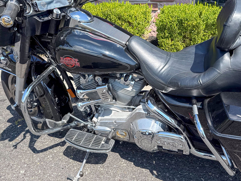 Harley-Davidson Motorcycle 2004 Harley-Davidson Electra Glide Standard FLHTI One Owner True Duals and Extras! $6,995