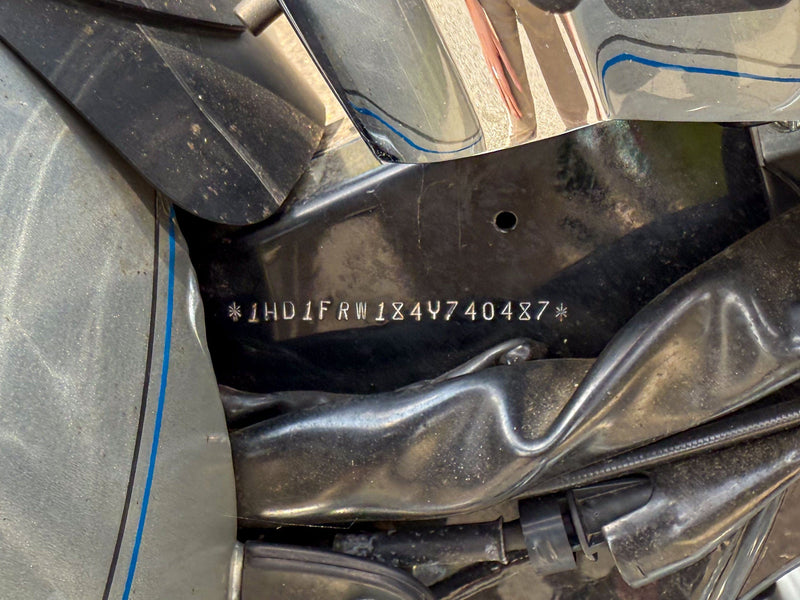 Harley-Davidson Motorcycle 2004 Harley-Davidson Road King Classic FLHRCI Many Extras! Low Miles! True Duals! $6,995