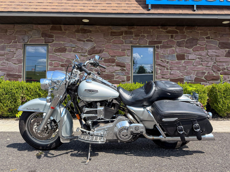 Harley-Davidson Motorcycle 2004 Harley-Davidson Road King Classic FLHRCI Many Extras! Low Miles! True Duals! $6,995