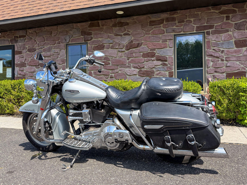 Harley-Davidson Motorcycle 2004 Harley-Davidson Road King Classic FLHRCI Many Extras! Low Miles! True Duals! $6,995