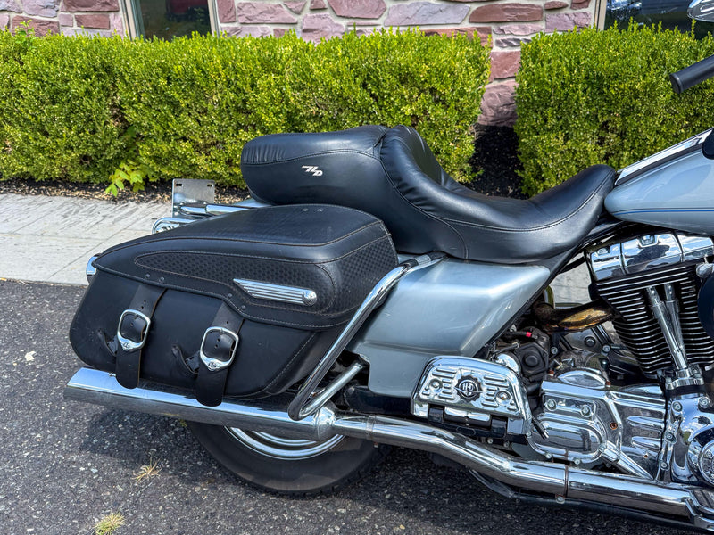 Harley-Davidson Motorcycle 2004 Harley-Davidson Road King Classic FLHRCI Many Extras! Low Miles! True Duals! $6,995