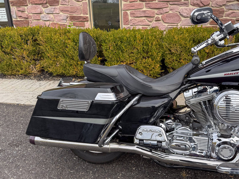 Harley-Davidson Motorcycle 2004 Harley-Davidson Touring Road Glide FLTRI w/ True Duals and Many Extras! Only 12,470 Miles! $9,995