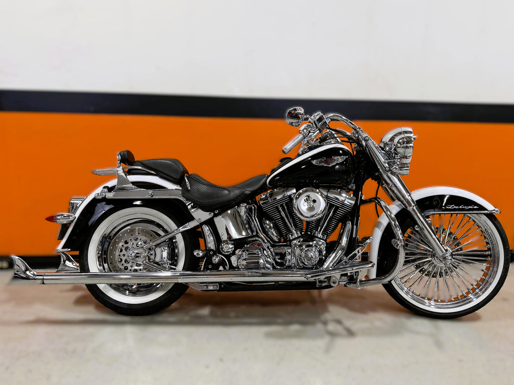 2005 Harley-Davidson Softail Deluxe FLSTNI Cholo Vicla Tons of