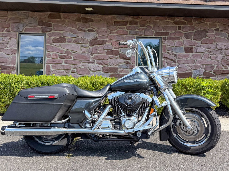 Harley-Davidson Motorcycle 2006 Harley-Davidson Road King Custom FLHRSI Extras! Low Miles! Chrome Bars and Controls! $7,995