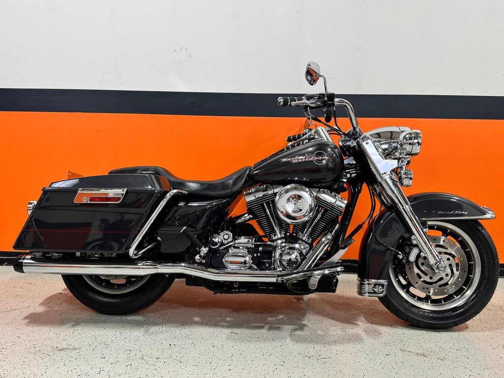 Harley-Davidson Motorcycle 2006 Harley-Davidson Road King FLHRI Many Extras! Low Miles! True Duals! $7,995