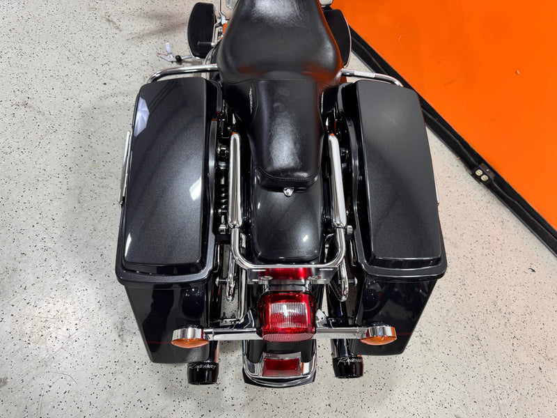 Harley-Davidson Motorcycle 2006 Harley-Davidson Road King FLHRI Many Extras! Low Miles! True Duals! $7,995