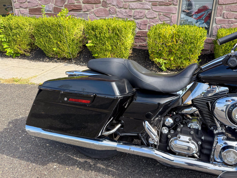 Harley-Davidson Motorcycle 2007 Harley Davidson Street Glide FLHX 96" 6 Speed True Duals & Low Miles! $9,995
