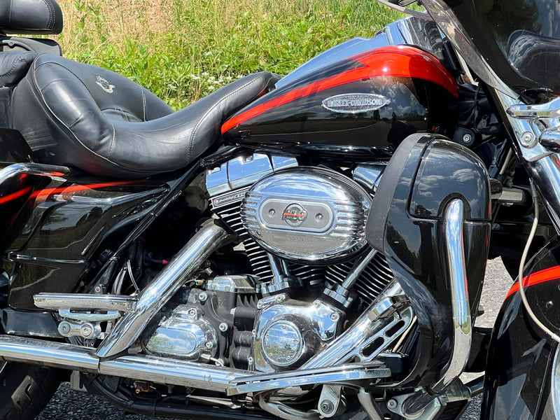 Harley-Davidson Motorcycle 2007 Harley-Davidson Touring Street Electra Glide Ultra Classic CVO FLHTCUSE2 110" One Owner 100% Original! $12,995