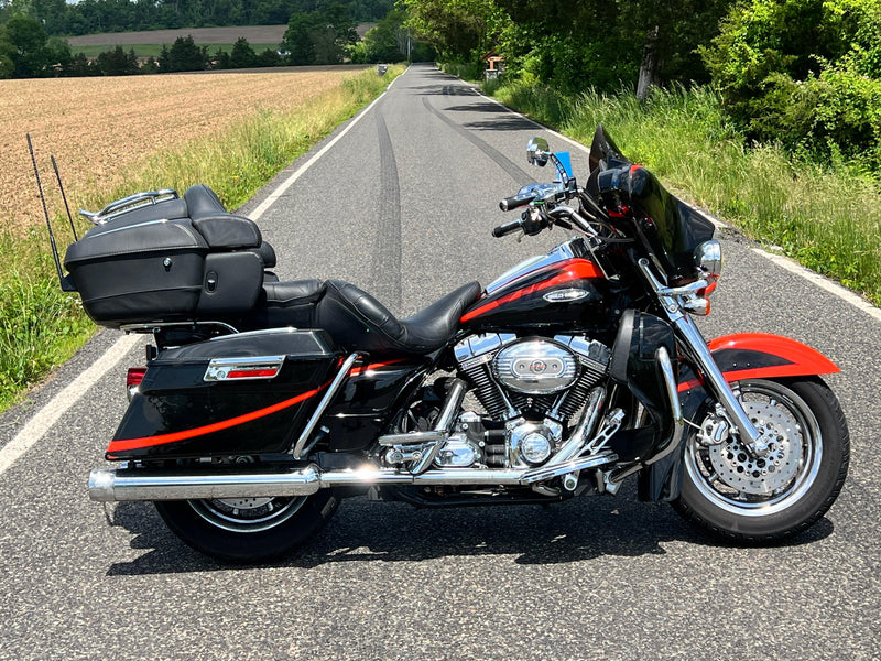 Harley-Davidson Motorcycle 2007 Harley-Davidson Touring Street Electra Glide Ultra Classic CVO FLHTCUSE2 110" One Owner 100% Original! $12,995