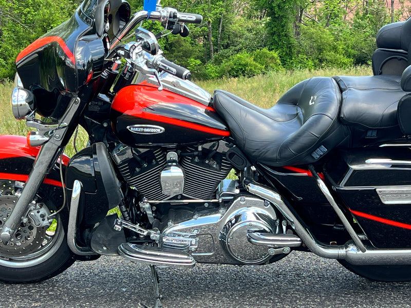 Harley-Davidson Motorcycle 2007 Harley-Davidson Touring Street Electra Glide Ultra Classic CVO FLHTCUSE2 110" One Owner 100% Original! $12,995