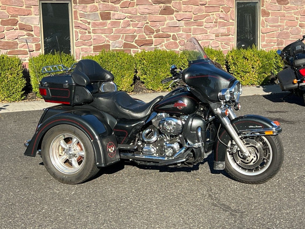 Harley-Davidson Motorcycle 2007 Harley-Davidson Ultra Classic FLHTCUTG Triglide Motor Trike Gladiator Kit One Owner w/ Independent Rear Suspension! $16,995