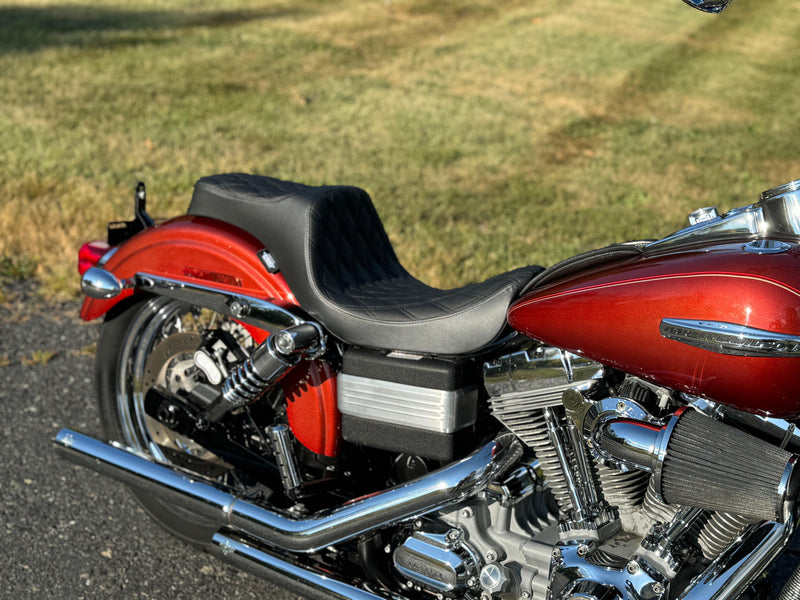 Harley-Davidson Motorcycle 2009 Harley-Davidson Dyna Super Glide Custom FXDC 96"/6-Speedw/ Extras! $7,995