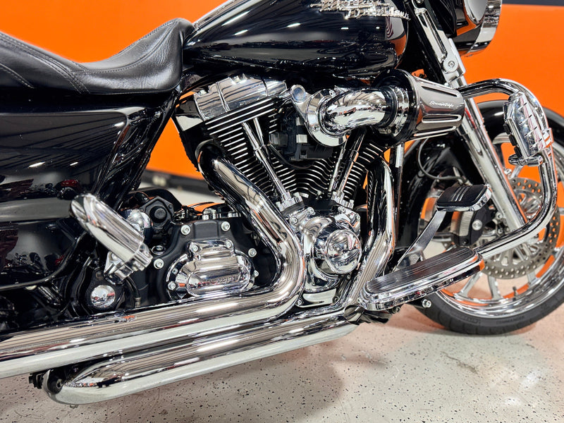 Harley-Davidson Motorcycle 2009 Harley-Davidson Street Glide FLHX One Owner True Duals Chrome Front End 21" Wheel w/ Tons of Extras! $9,995