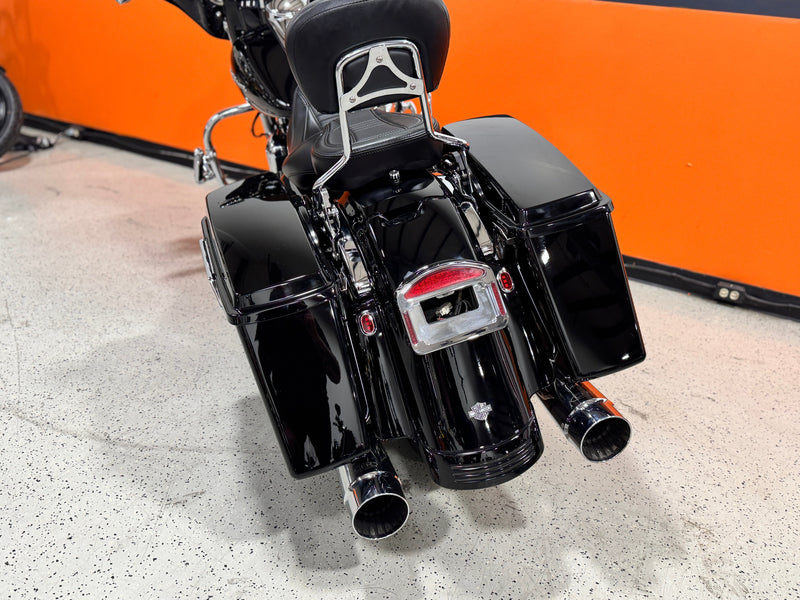 Harley-Davidson Motorcycle 2009 Harley-Davidson Street Glide FLHX One Owner True Duals Chrome Front End 21" Wheel w/ Tons of Extras! $9,995