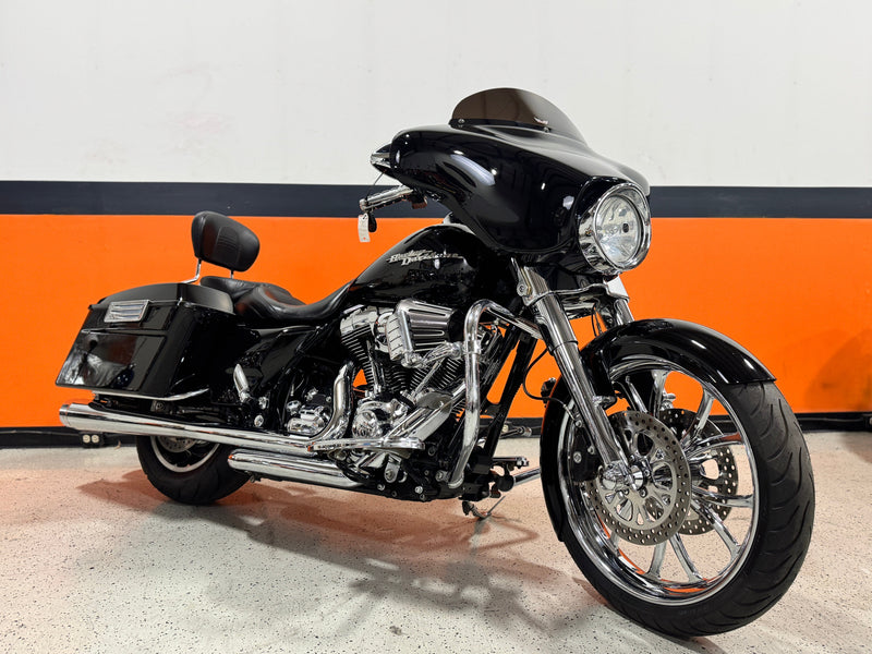 Harley-Davidson Motorcycle 2009 Harley-Davidson Street Glide FLHX One Owner True Duals Chrome Front End 21" Wheel w/ Tons of Extras! $9,995
